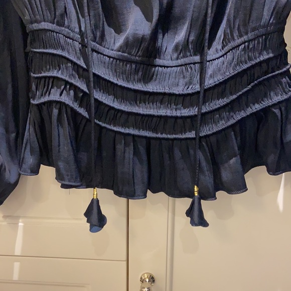 Beautiful navy silky top - Picture 2 of 5